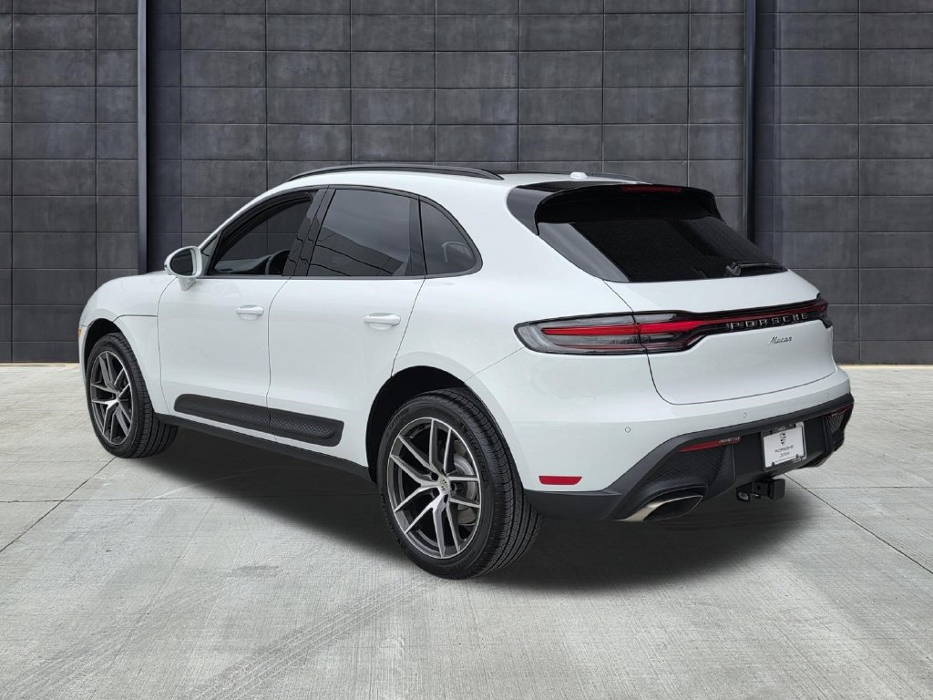 New 2026 Porsche Macan AWD/4WD image 3