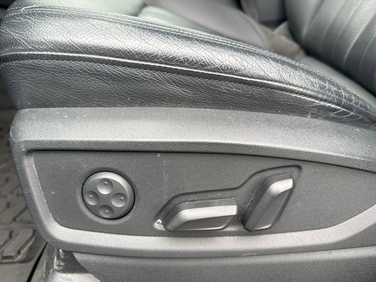 Used 2020 Audi Q5 2.0T Premium Plus w/ Premium Plus Package image 14