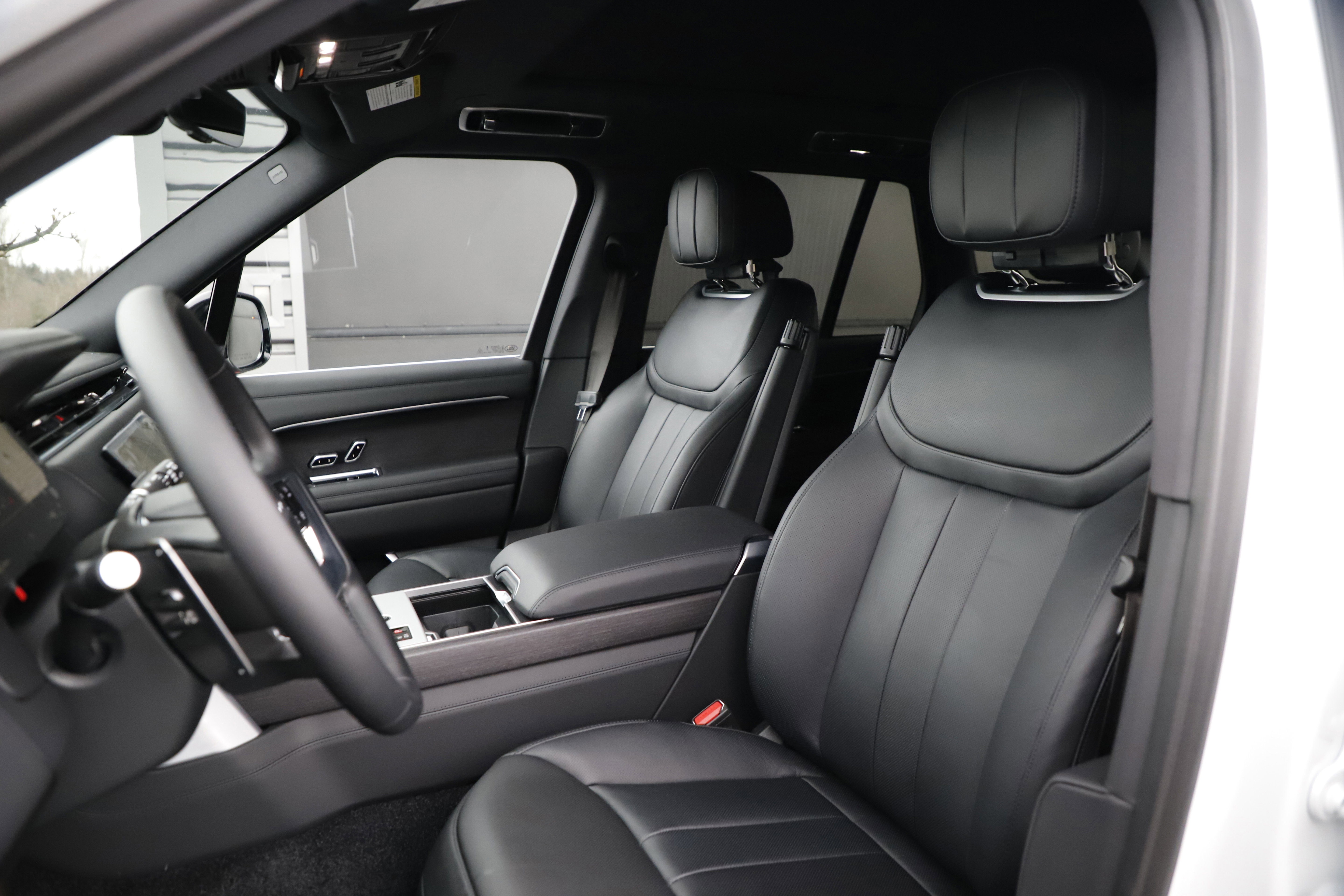 New 2026 Land Rover Range Rover SE AWD/4WD image 17