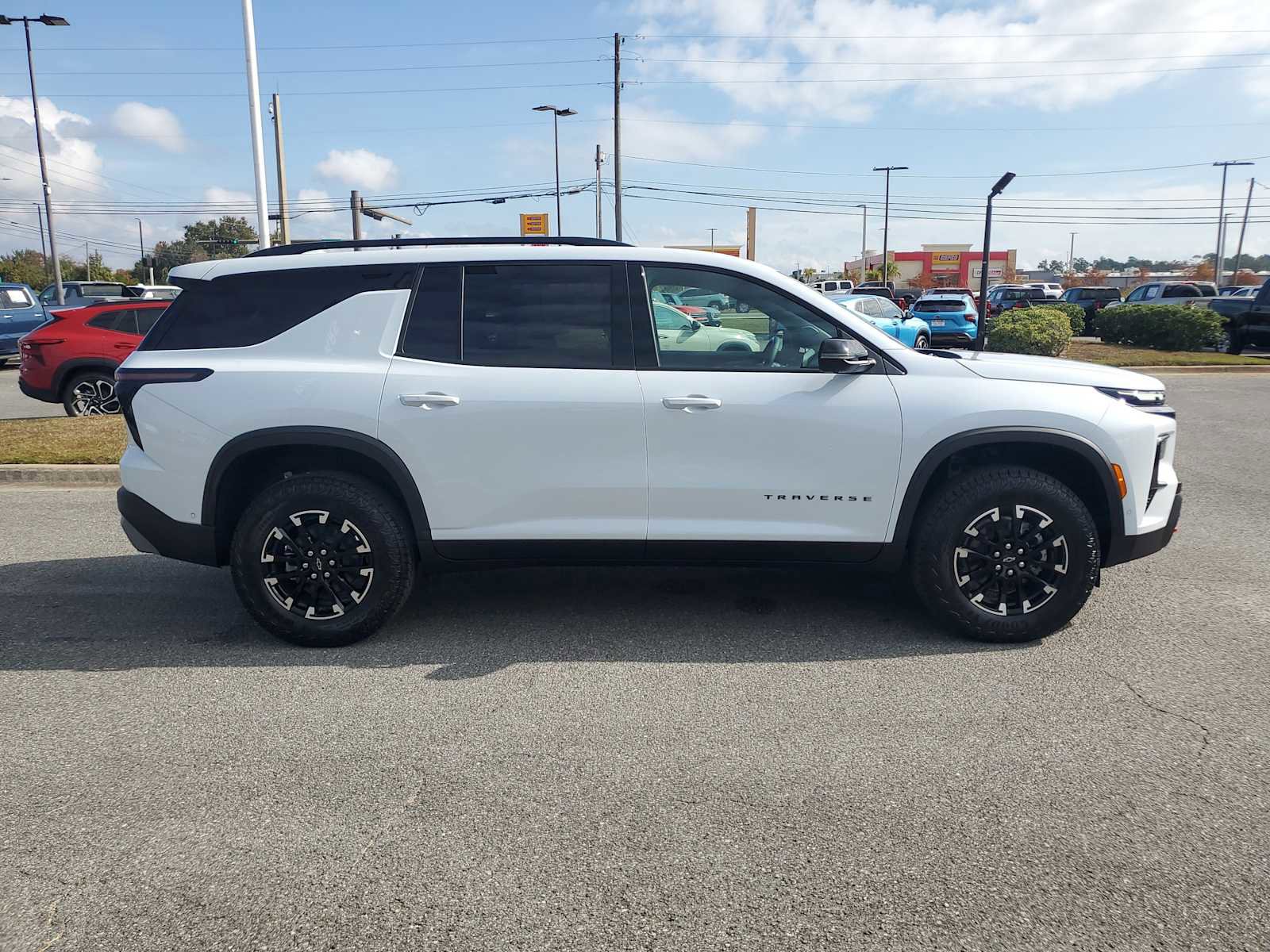 New 2026 Chevrolet Traverse Z71 w/ Enhanced Driving Package image 7
