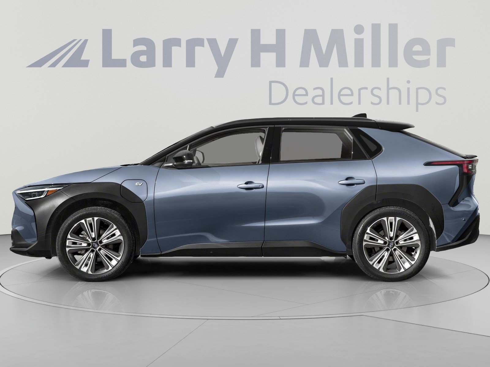 Used 2023 Subaru Solterra AWD image 3