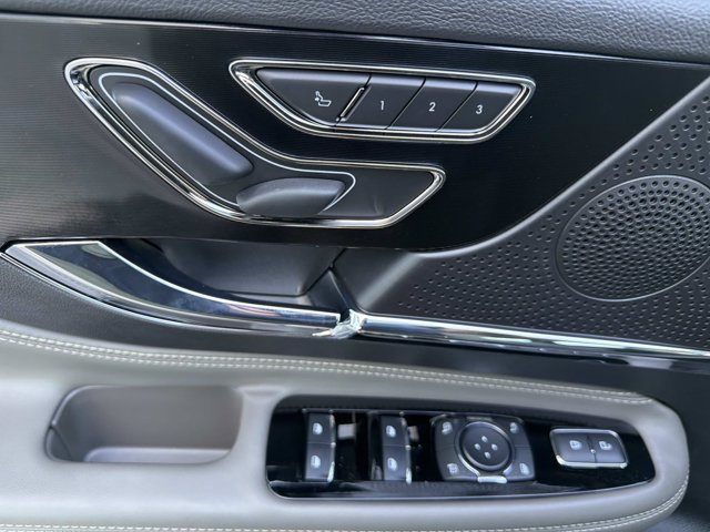 New 2026 Lincoln Corsair Premiere FWD image 10