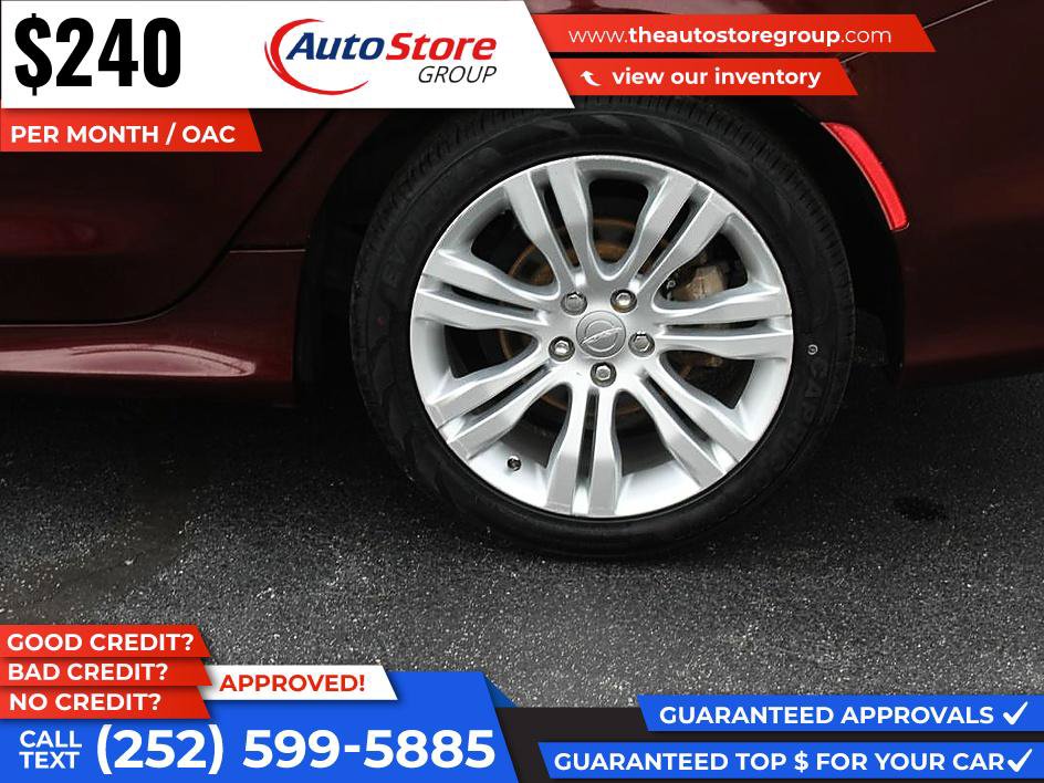 Used 2016 Chrysler 200 Limited w/ Anniversary Edition FWD image 9