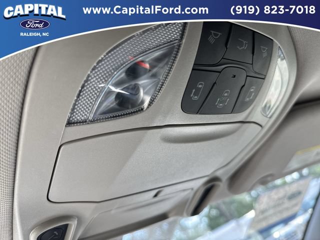 Used 2024 Chrysler Pacifica Limited FWD image 32