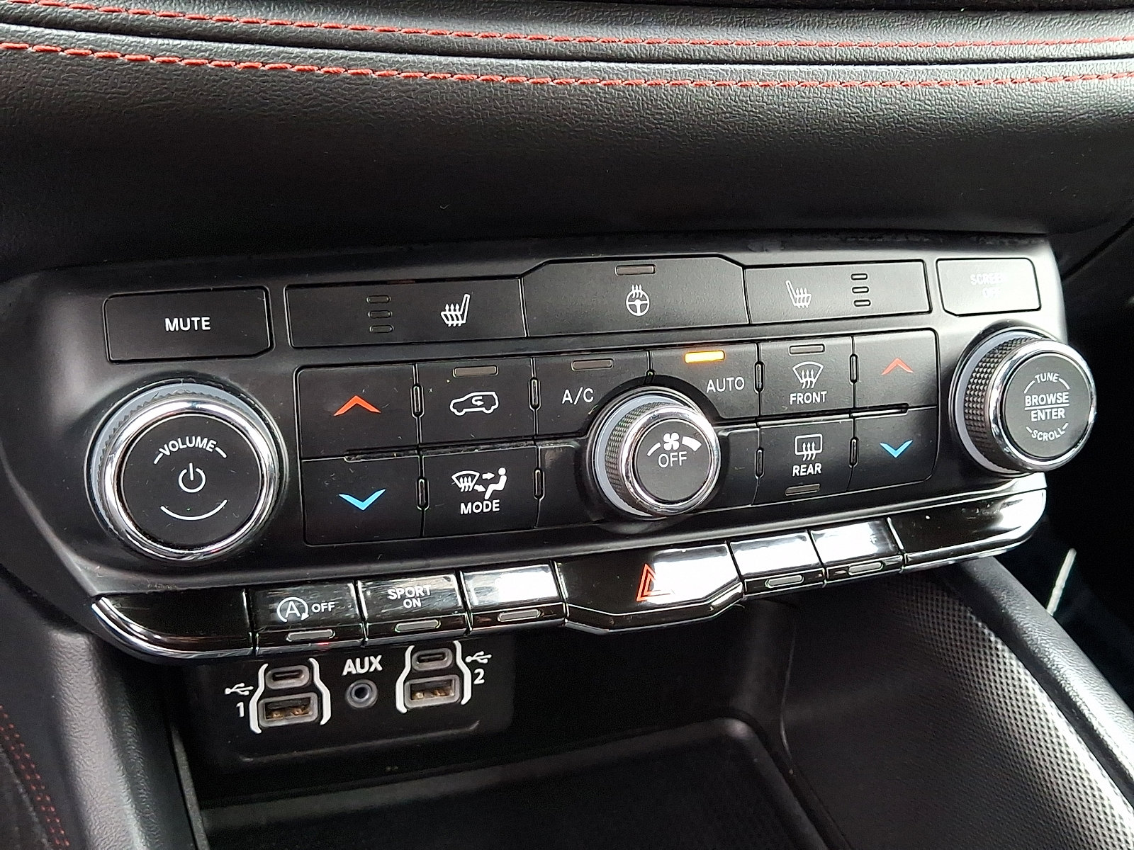 Used 2023 Dodge Durango GT image 15