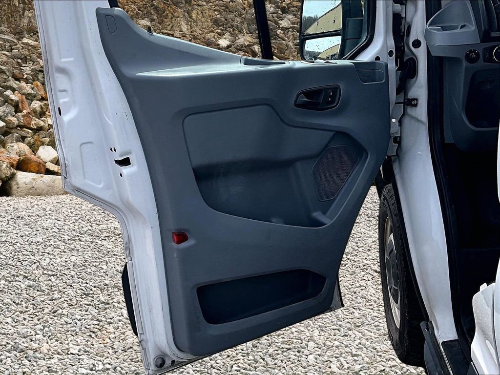 Used 2018 Ford Transit 250 130 Low Roof image 19