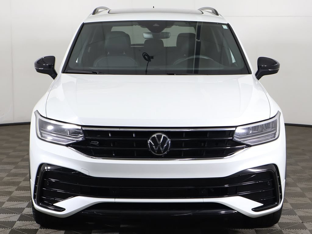Used 2024 Volkswagen Tiguan SE R-Line AWD/4WD image 11