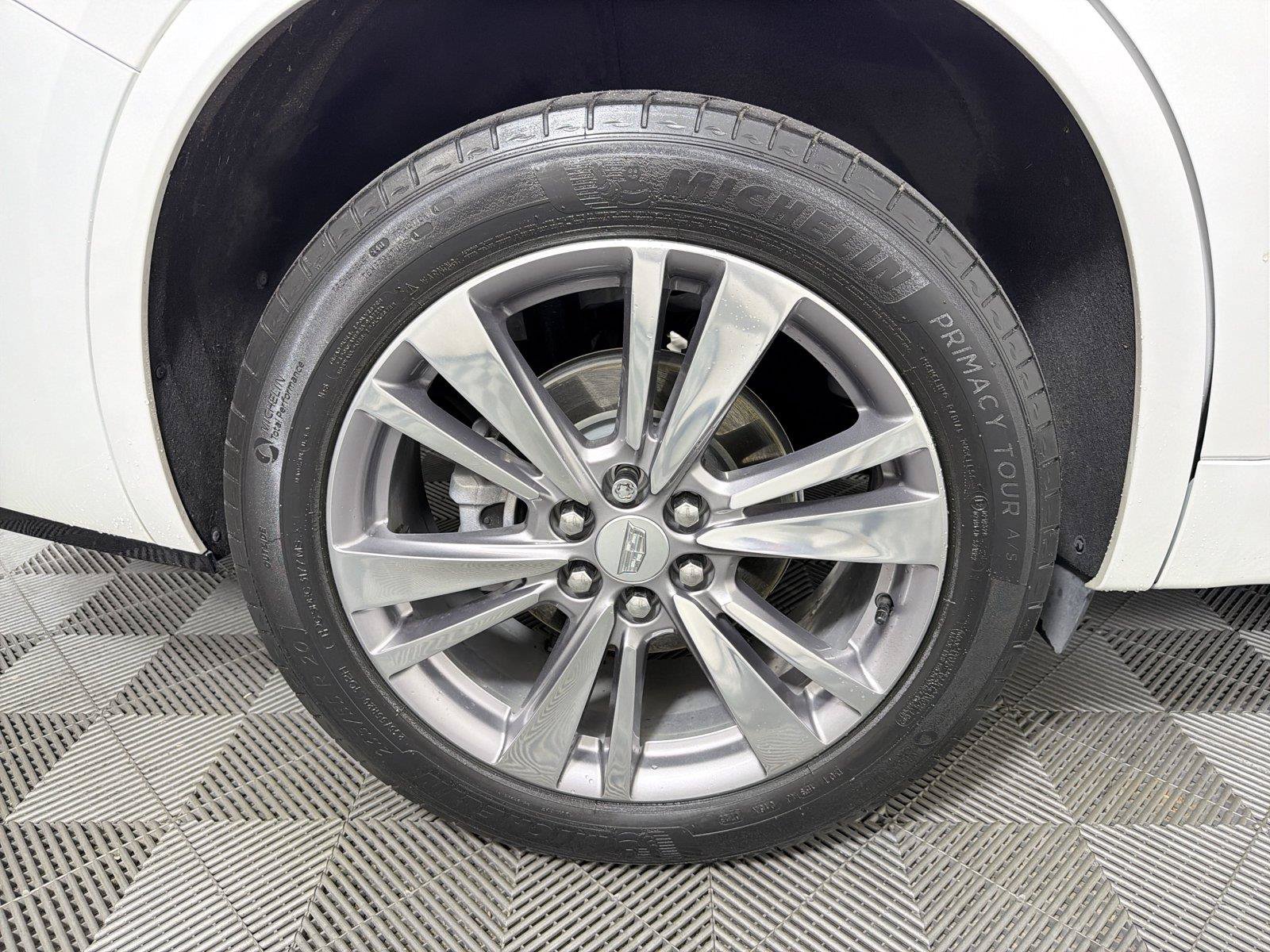 Used 2023 Cadillac XT6 Premium Luxury FWD image 17