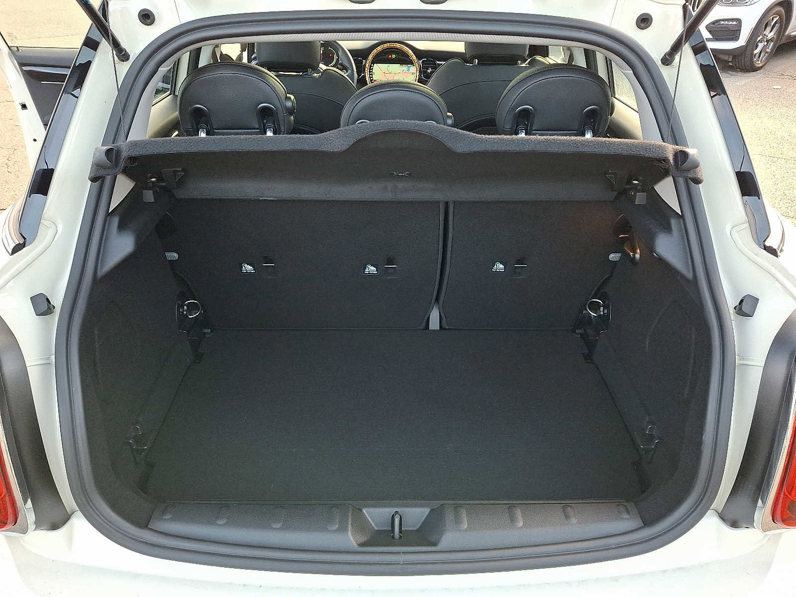 Used 2022 MINI Cooper S image 29