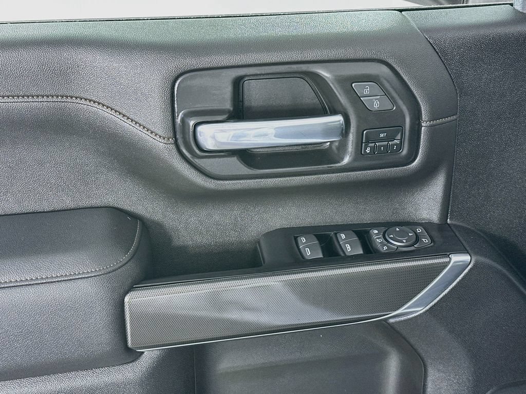 Used 2023 GMC Sierra 2500 AT4 w/ AT4 Premium Plus Package AWD/4WD image 25
