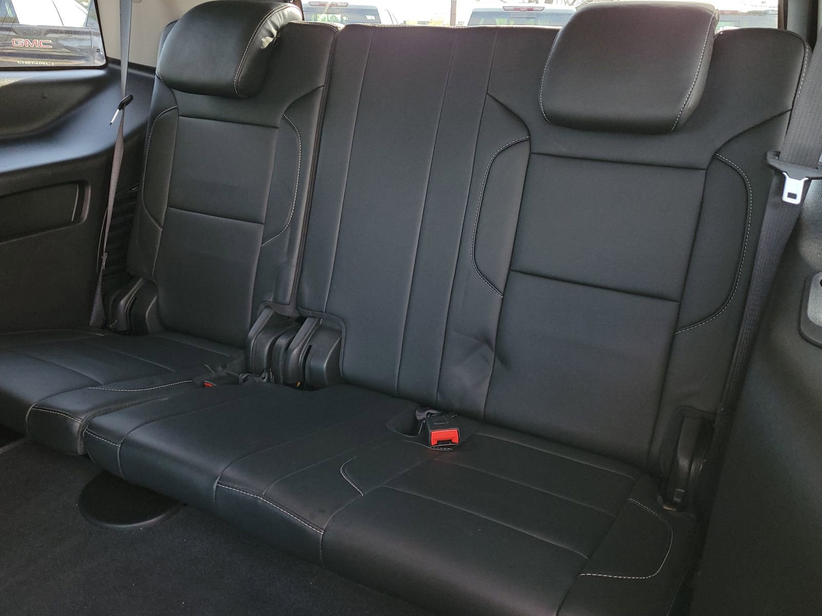 Used 2019 GMC Yukon SLT image 13