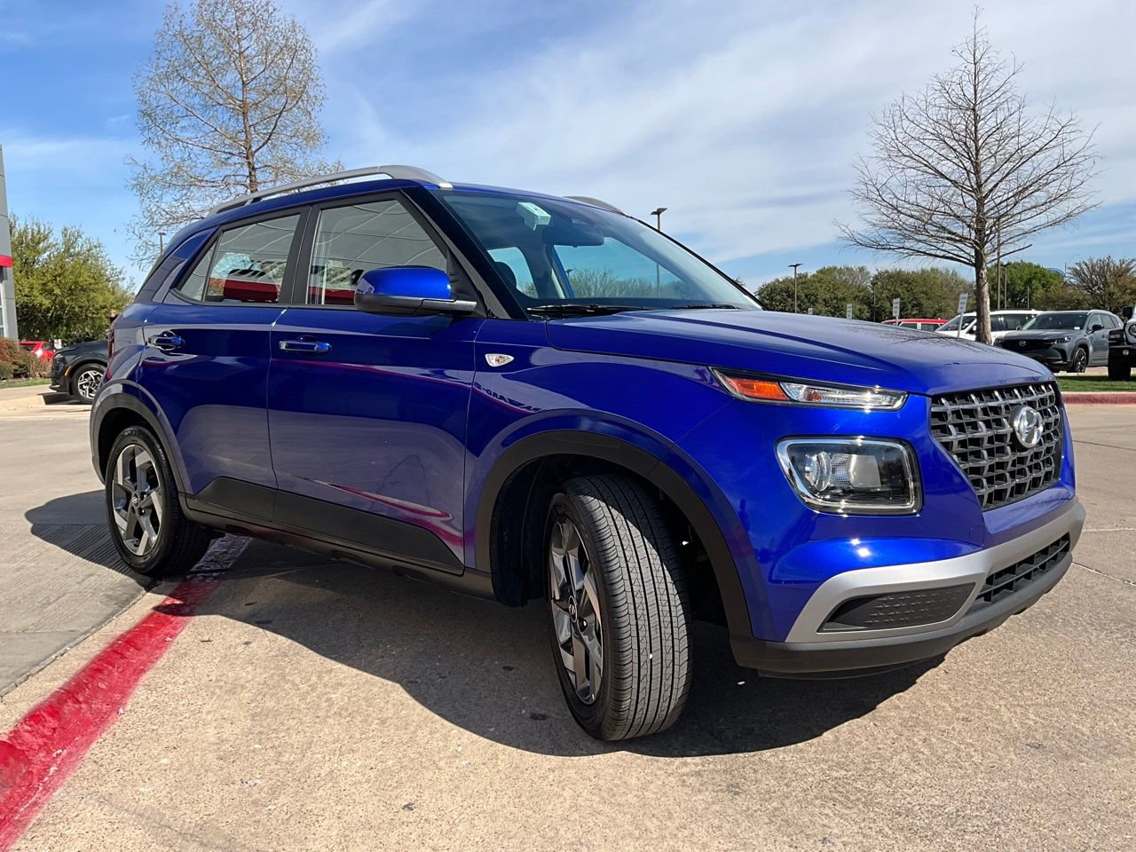 Used 2025 Hyundai Venue SEL image 4