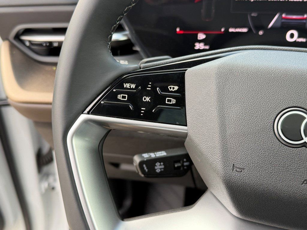 New 2025 Audi Q5 2.0T Premium Plus image 28