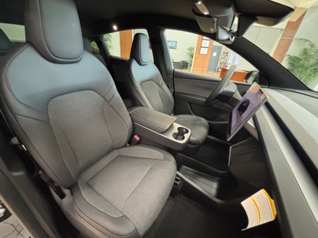 Used 2026 Tesla Model Y 2WD image 15