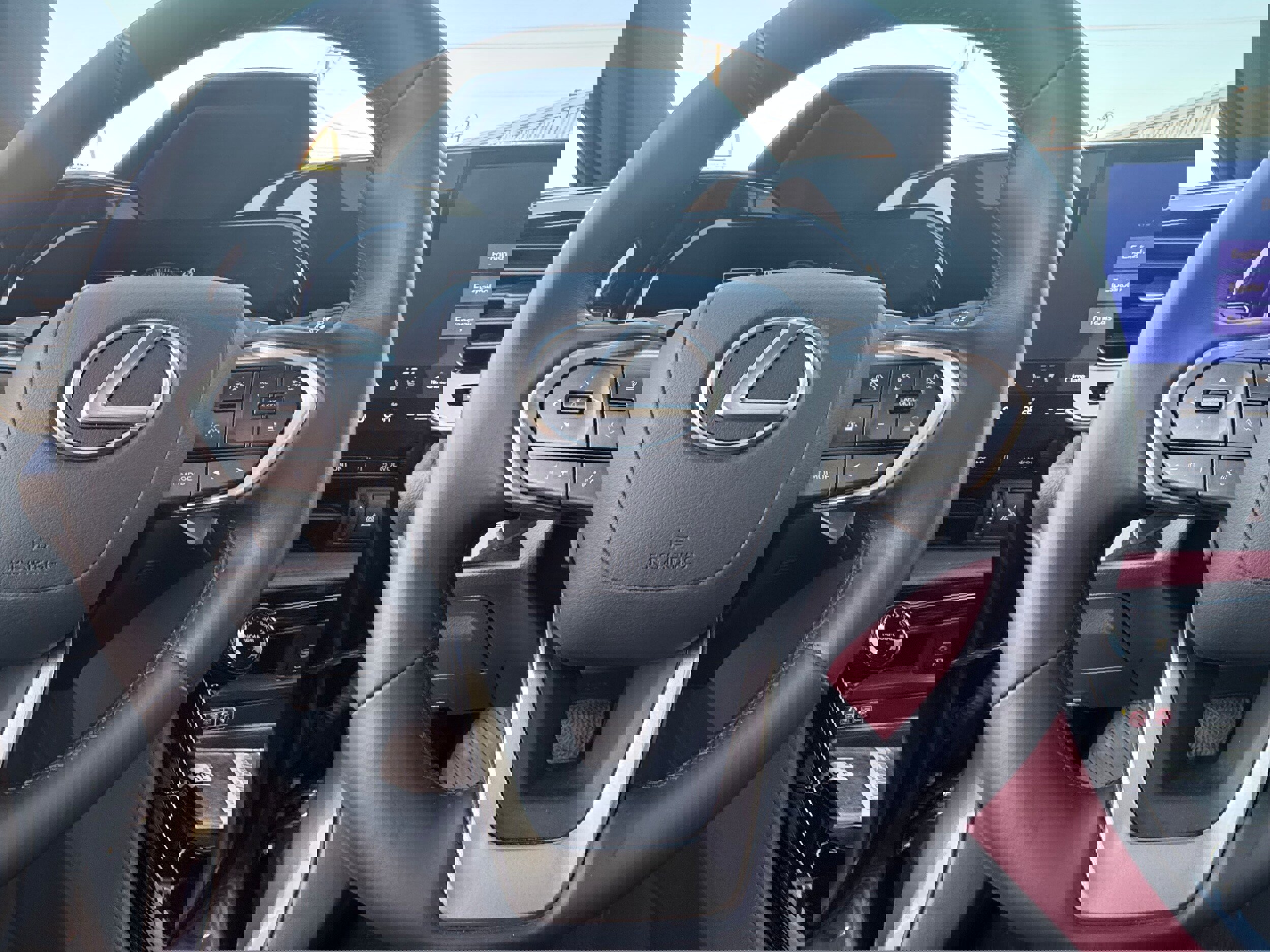 Used 2025 Lexus NX 250 FWD w/ Premium Package image 18