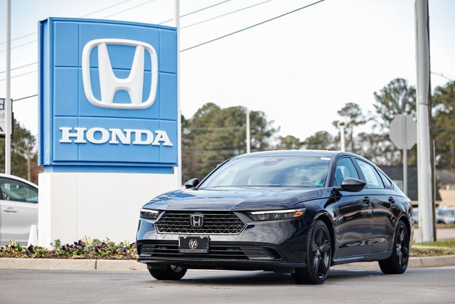 Certified 2025 Honda Accord Sport image 1