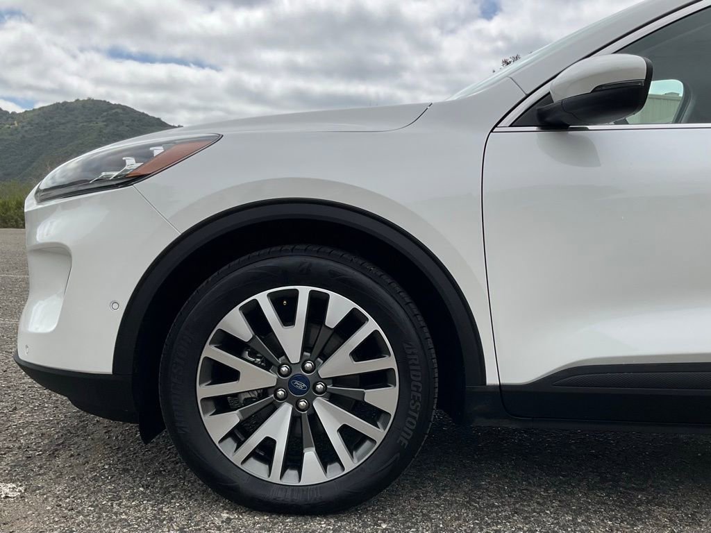 Used 2020 Ford Escape Titanium w/ Titanium Premium Package 2.0 image 10