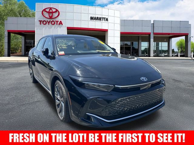 Used 2025 Toyota Crown Limited w/ Advanced Technology Package image 1