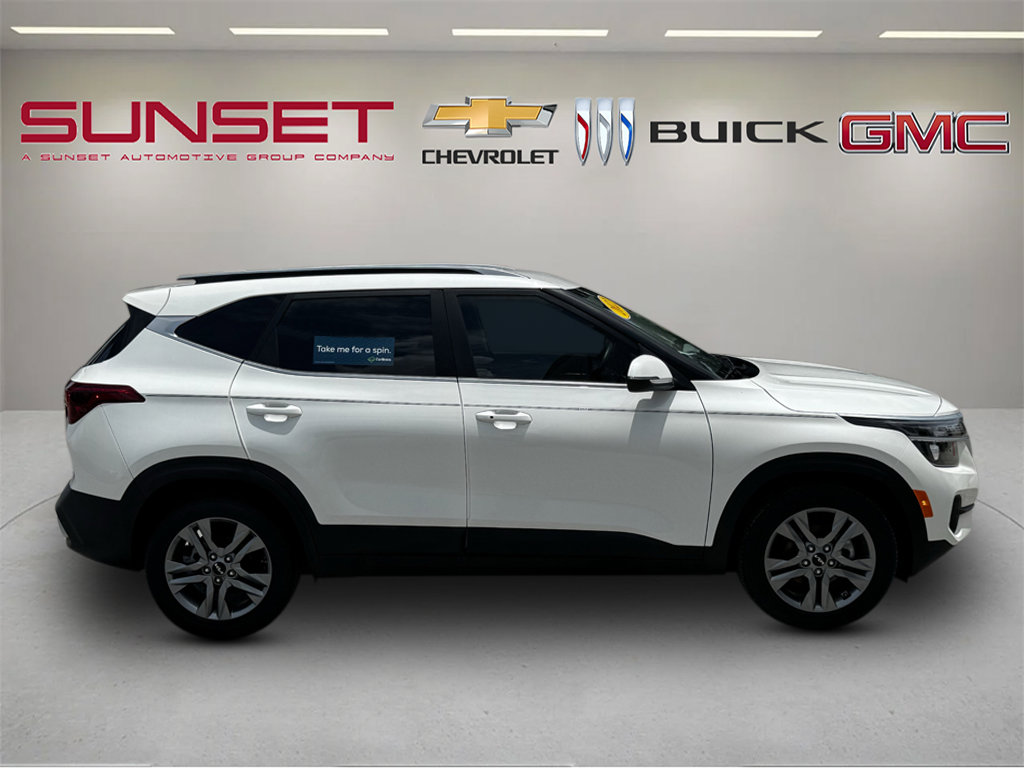 Used 2022 Kia Seltos S FWD image 3