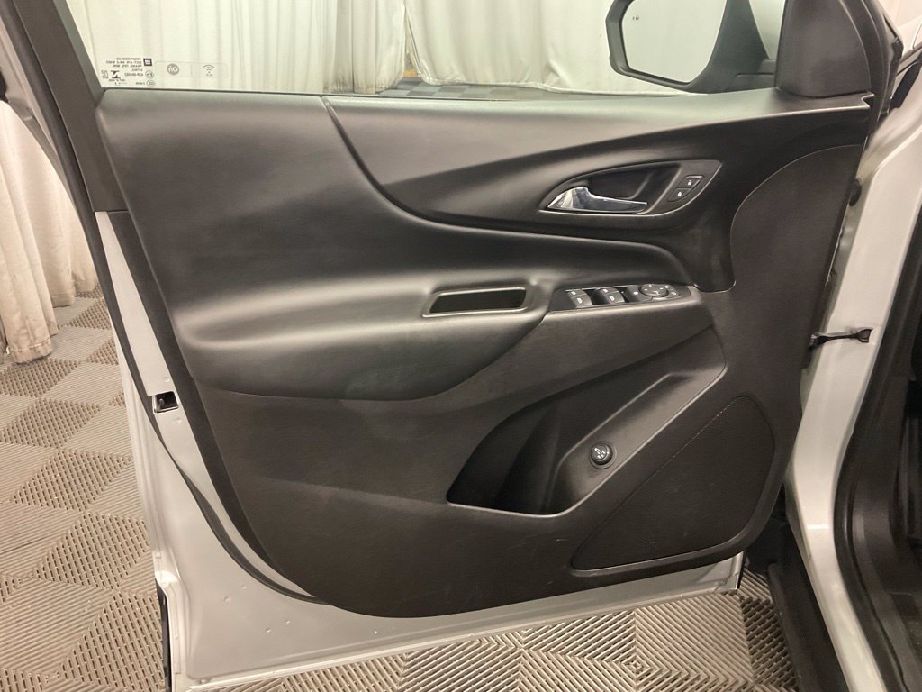 Used 2019 Chevrolet Equinox LT AWD/4WD image 12