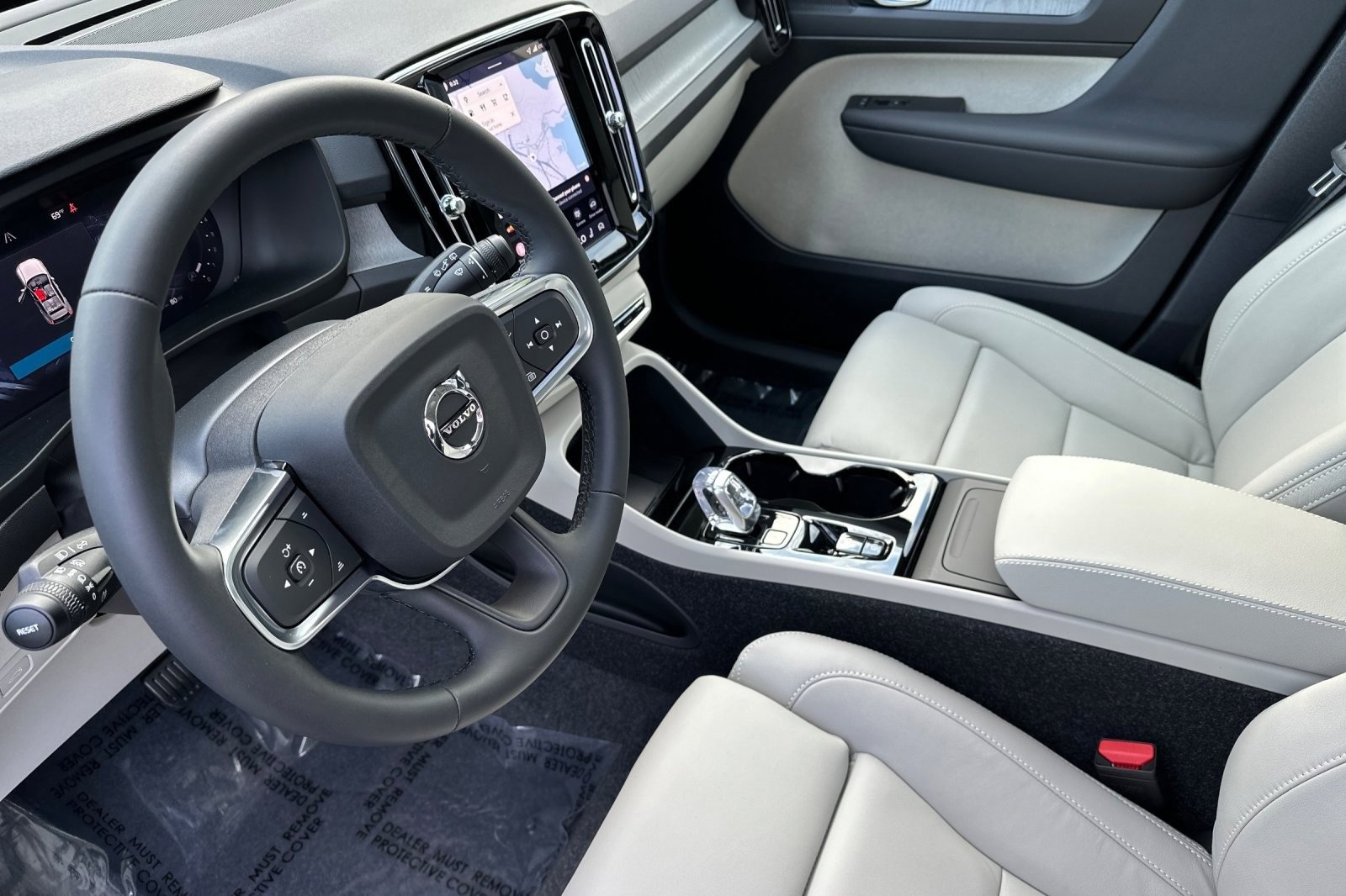 New 2026 Volvo XC40 B5 Plus w/ Protection Package Premier image 13