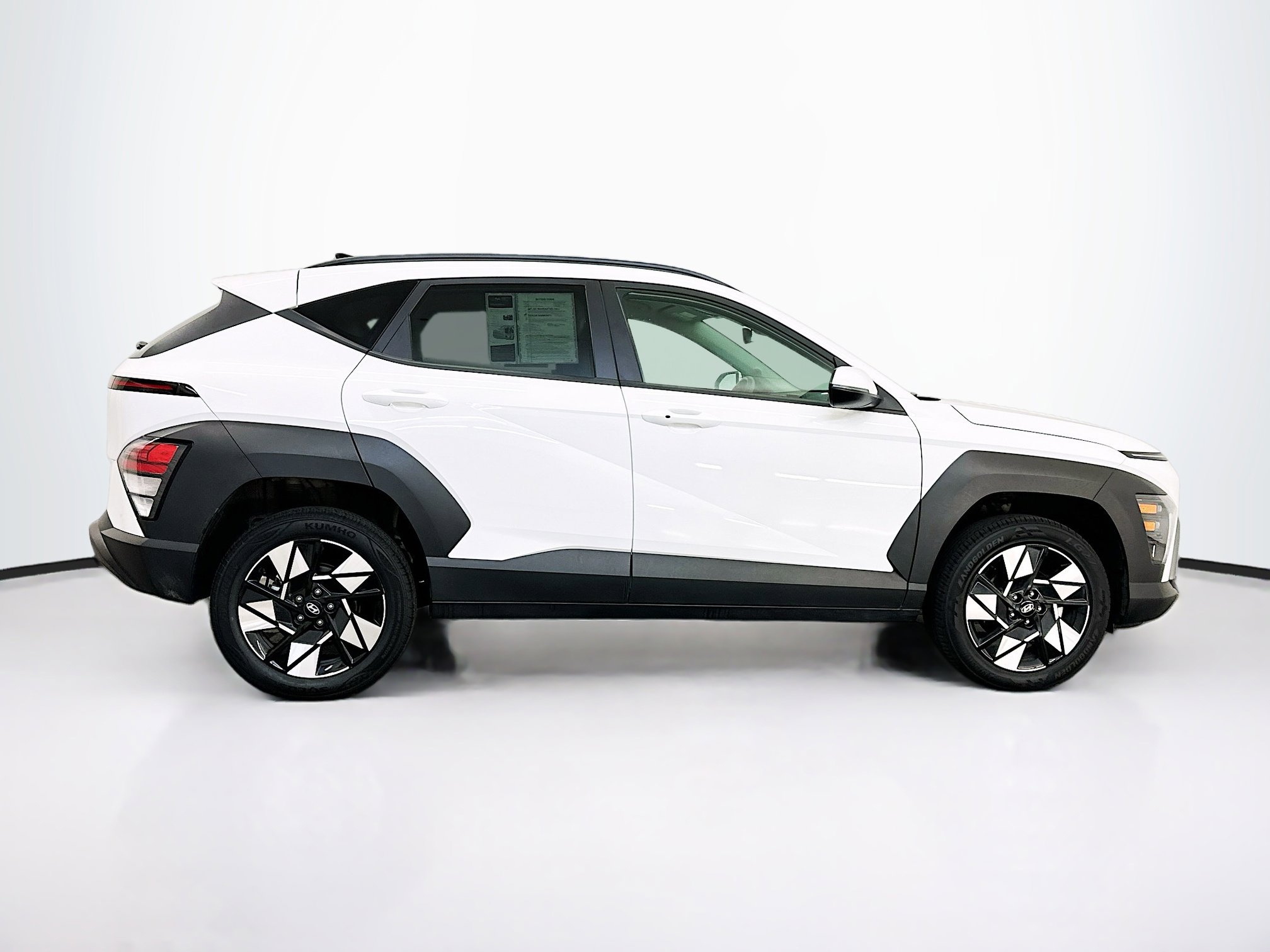 Used 2025 Hyundai Kona SEL image 10