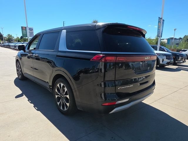 Used 2022 Kia Carnival EX FWD image 8