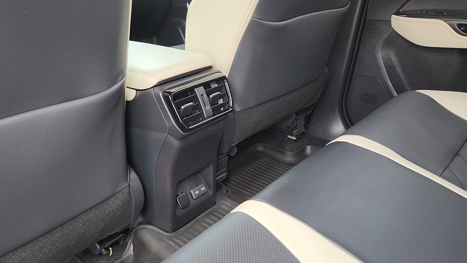 Used 2023 Lexus NX 450h+ AWD w/ Vision Package image 18