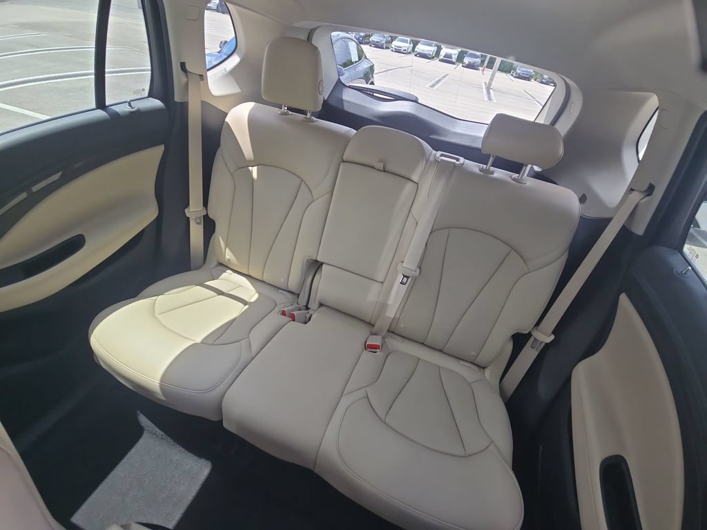 Used 2020 Buick Envision Essence FWD image 32