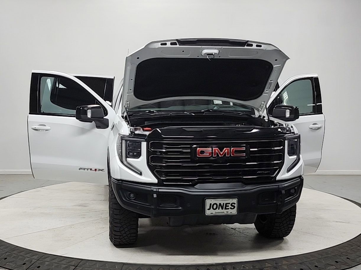 Used 2023 GMC Sierra 1500 AT4X image 10