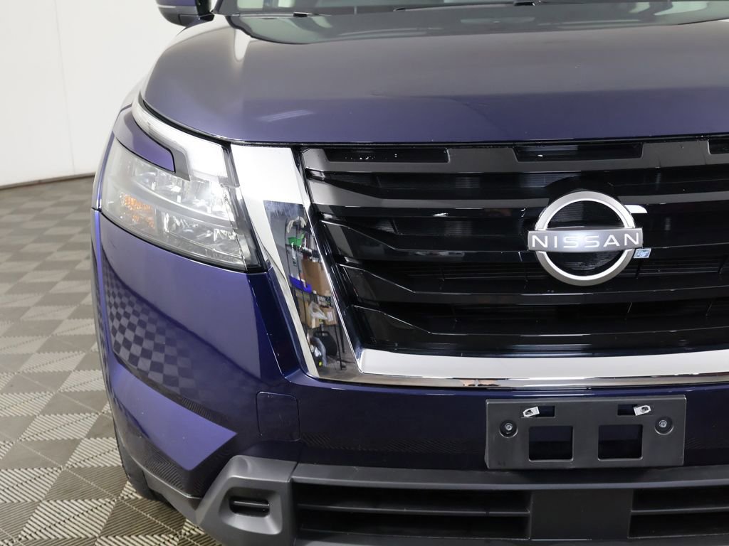 Used 2024 Nissan Pathfinder SV AWD/4WD image 13
