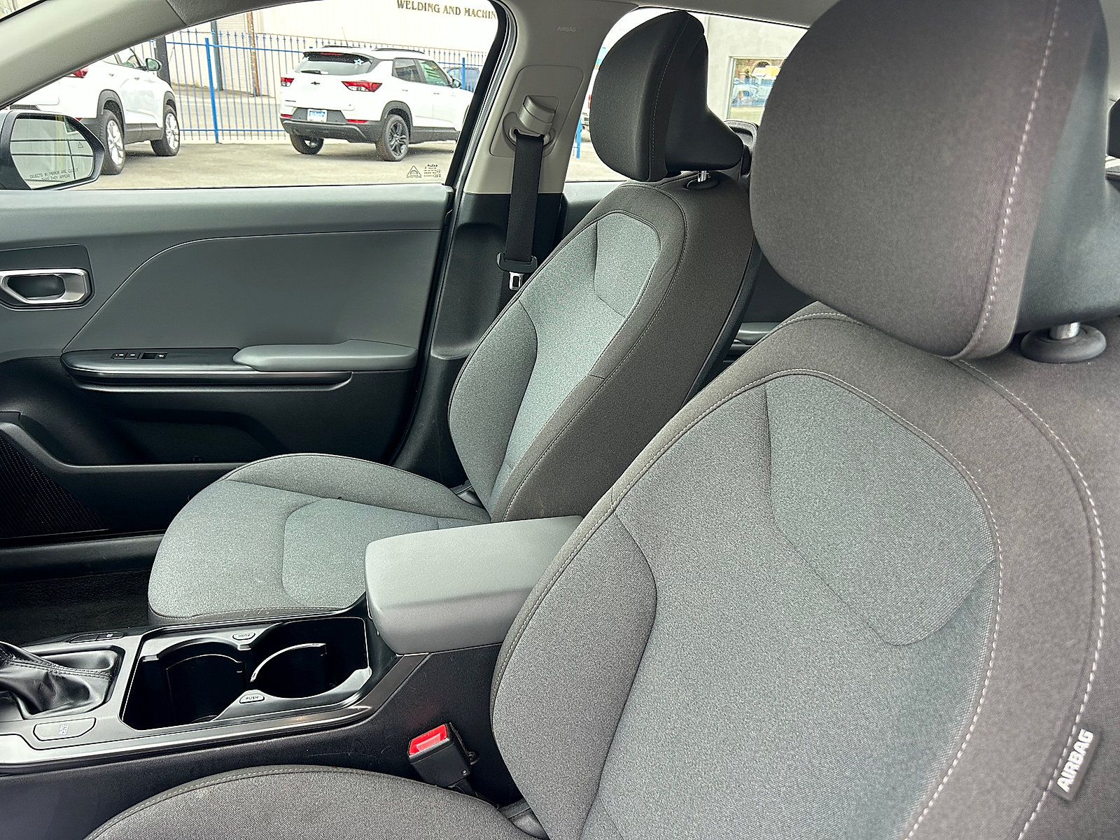 Used 2025 Kia K4 FWD image 10