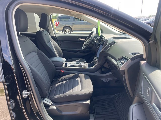 New 2024 Ford Edge SE w/ Black Appearance Package image 27