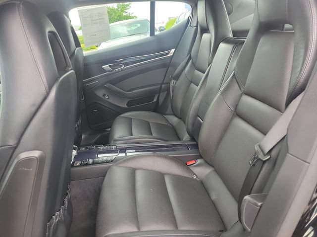 Used 2015 Porsche Panamera 4 AWD/4WD image 30
