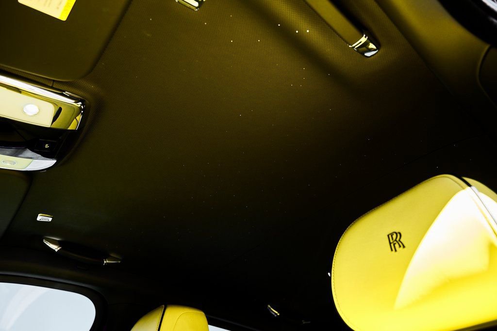 Used 2022 Rolls-Royce Cullinan Black Badge w/ Dark Exterior Package image 59