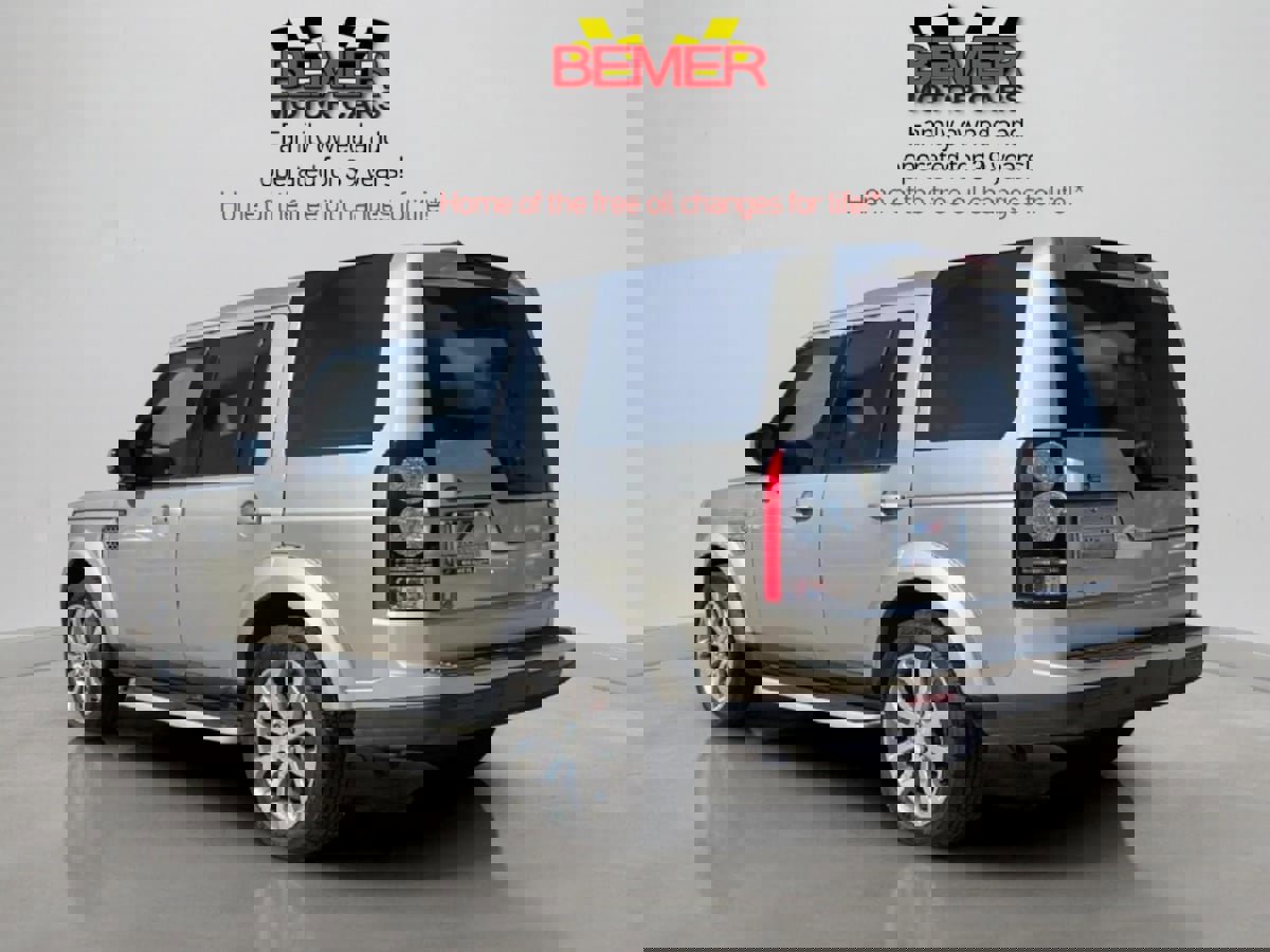 Used 2016 Land Rover LR4 HSE LUX image 3