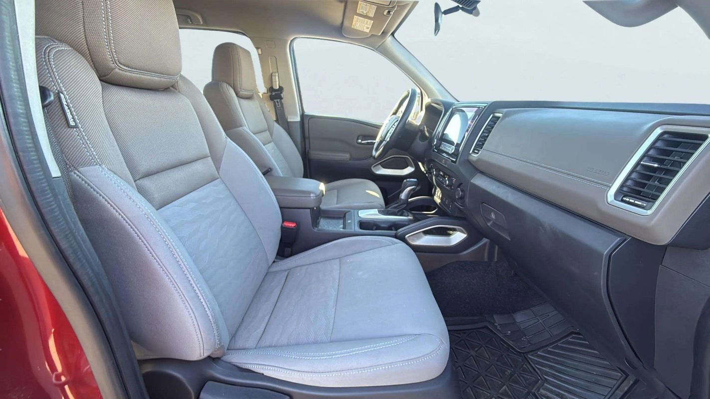 Used 2022 Nissan Frontier SV image 13