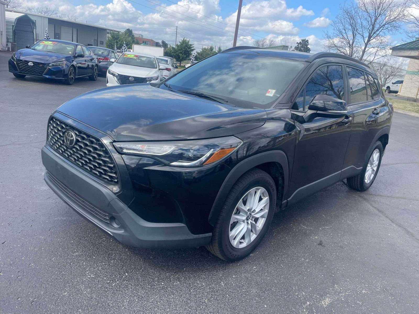 Used 2022 Toyota Corolla Cross LE FWD image 2