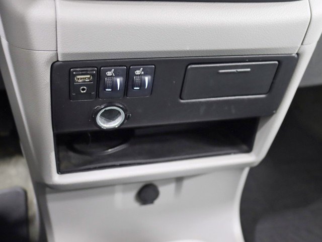 Used 2015 Toyota Sienna XLE w/ XLE Navigation Package image 21