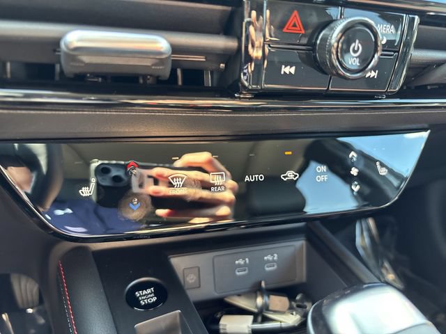 New 2026 Nissan Kicks SR w/ SR Premium Package AWD/4WD image 18
