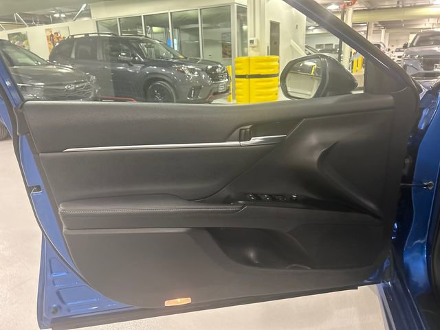 Used 2020 Toyota Camry XSE image 9