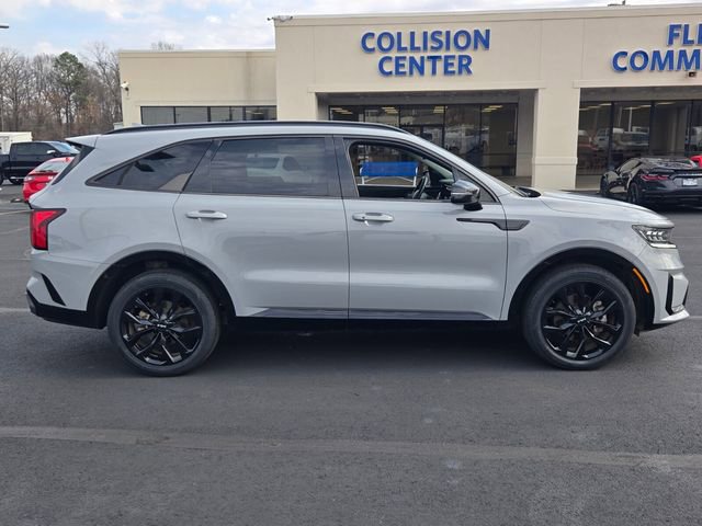 Used 2023 Kia Sorento SX image 2