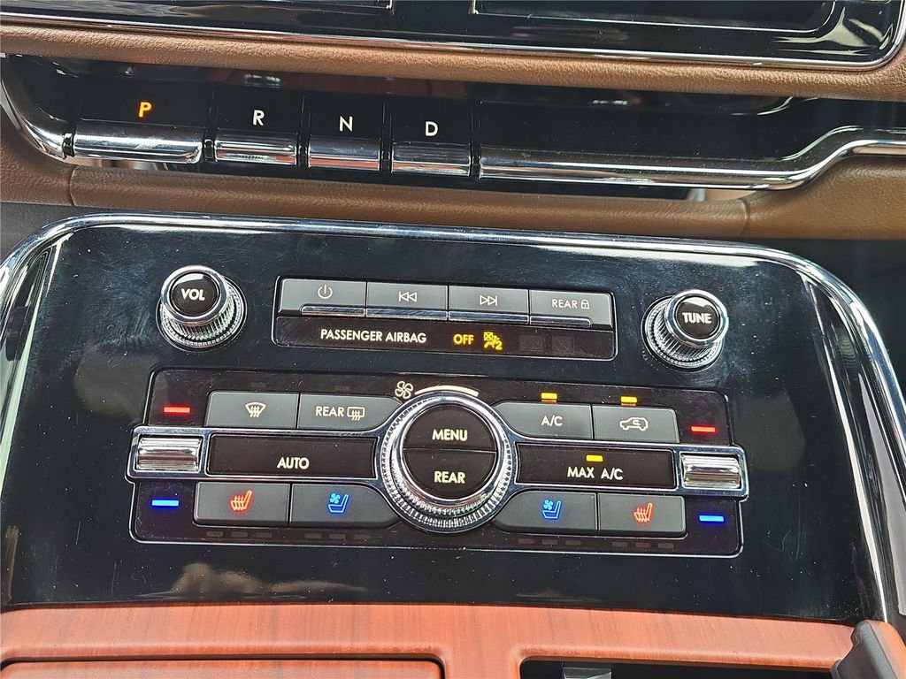 Used 2024 Lincoln Navigator Reserve image 23