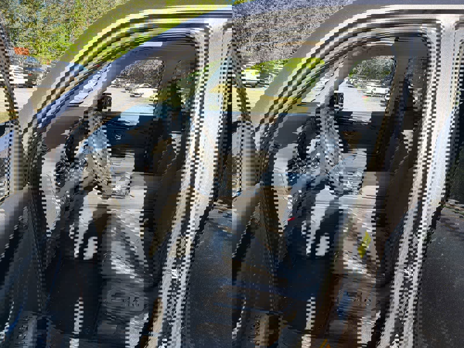 Used 2023 Honda Pilot Touring image 16