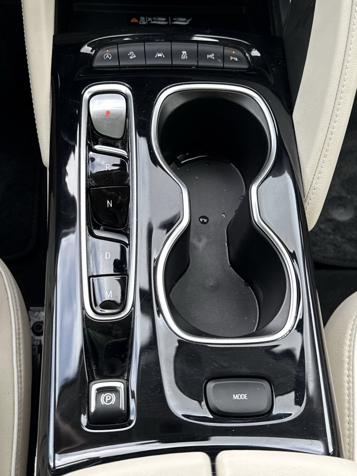 Used 2023 Buick Envision Avenir AWD/4WD image 34