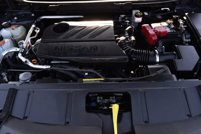 Certified 2025 Nissan Rogue SV image 26