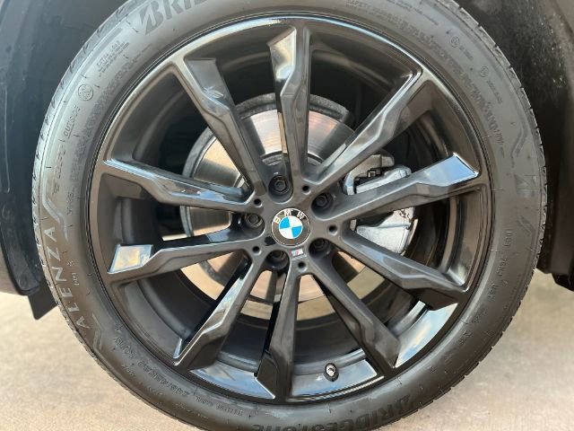 Used 2023 BMW X4 xDrive30i w/ M Sport Package AWD/4WD image 28