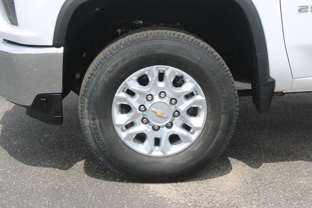 Used 2023 Chevrolet Silverado 2500 LT AWD/4WD image 18