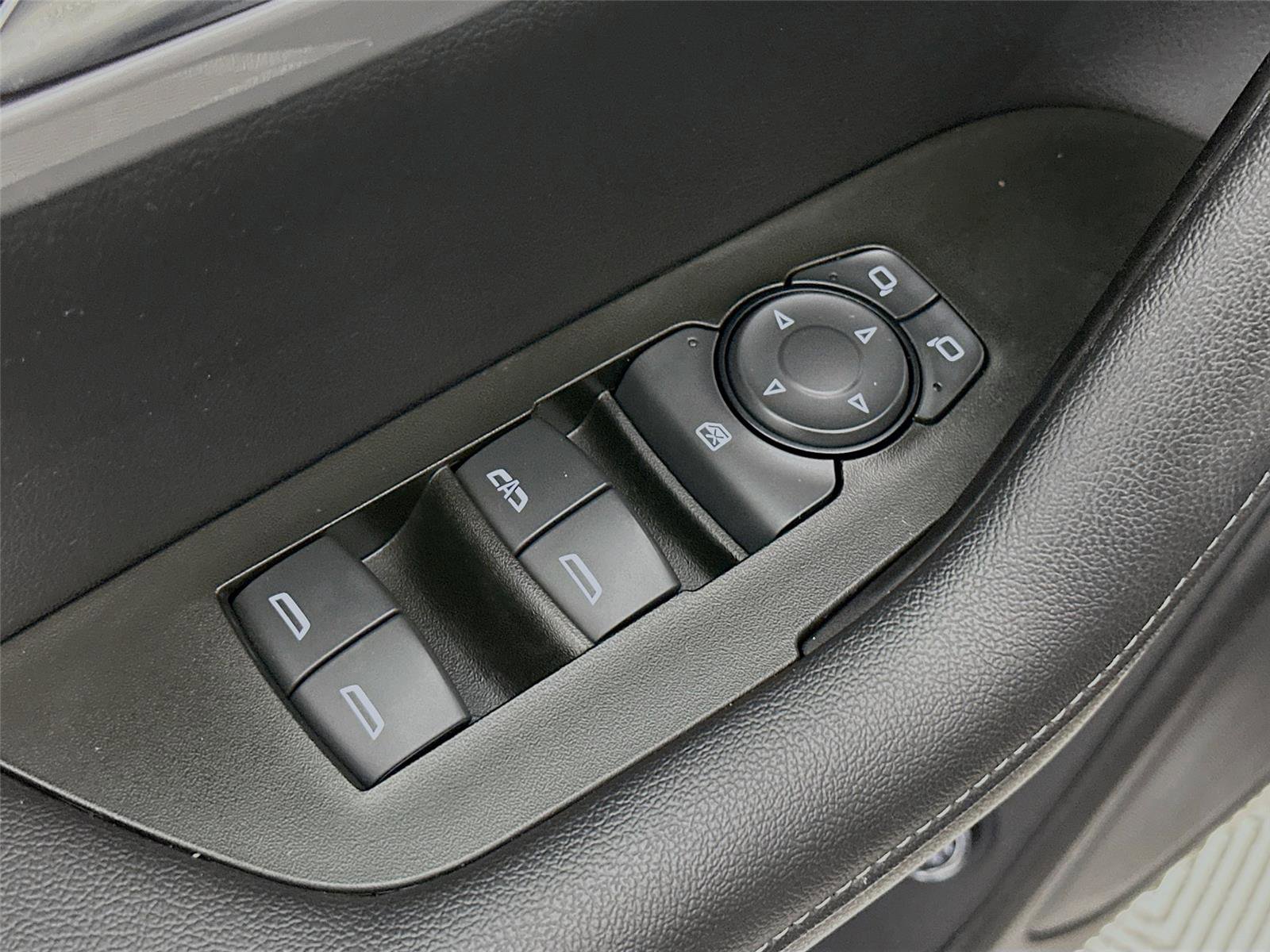 Used 2023 Chevrolet Blazer LT w/ Convenience Package image 18