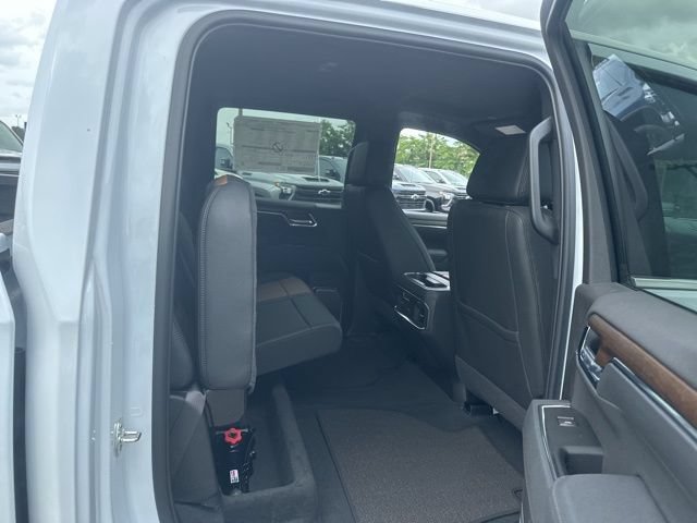 New 2026 Chevrolet Silverado 1500 High Country w/ Z71 Off-Road Package AWD/4WD image 31